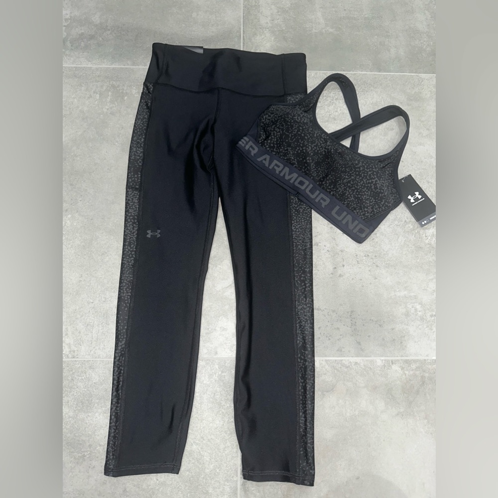 Under Armour woman work out outfit size medium